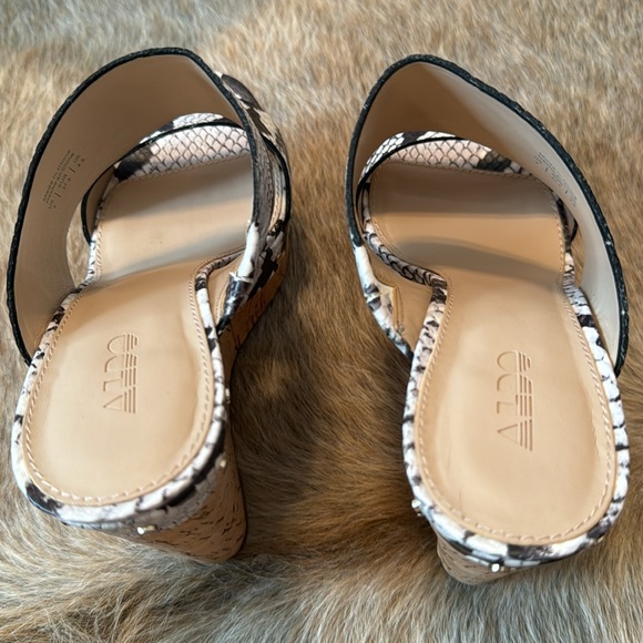 ALDO Wedges - Picture 7 of 12